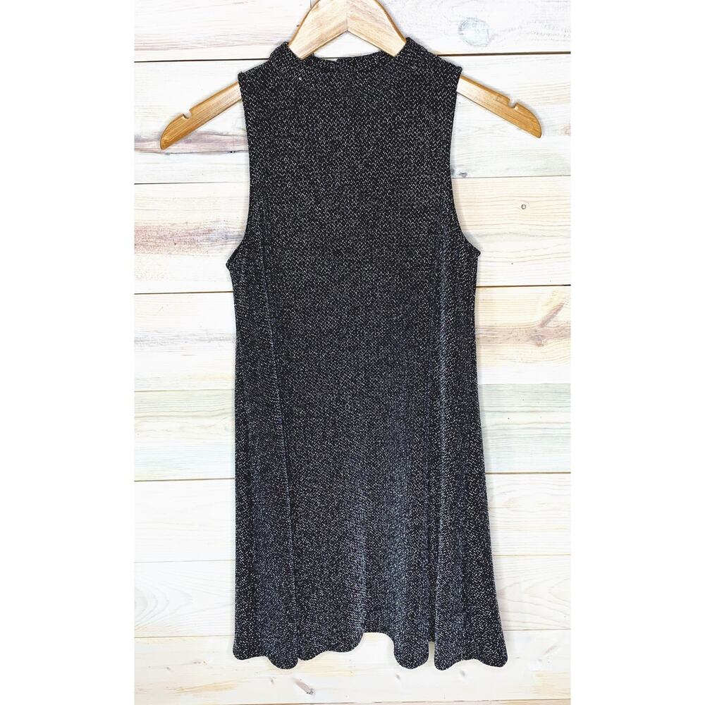 Love, Fire Dress Womens XS Black Metallic Mock Neck Sleeveless Shift Lined Knee